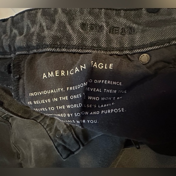 American Eagle Mom-Jean in Blk Size 8REG - Picture 8 of 13